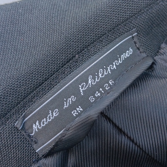 Stanley Blacker Men's (2) Button  Luxury Blazer with Metallic Style Buttons - Picture 15 of 16